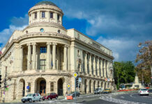 Biblioteca Centrală Universitară “Mihai Eminescu” din Iaşi organizează expoziţia documentară “În memoriam Ioan Petru Culianu”