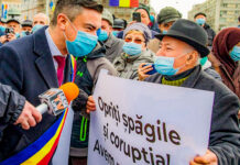 Dedicație în stil manelist de la primarul Mihai Chirica, la concertul lui Adi Minune de la Iași (video)